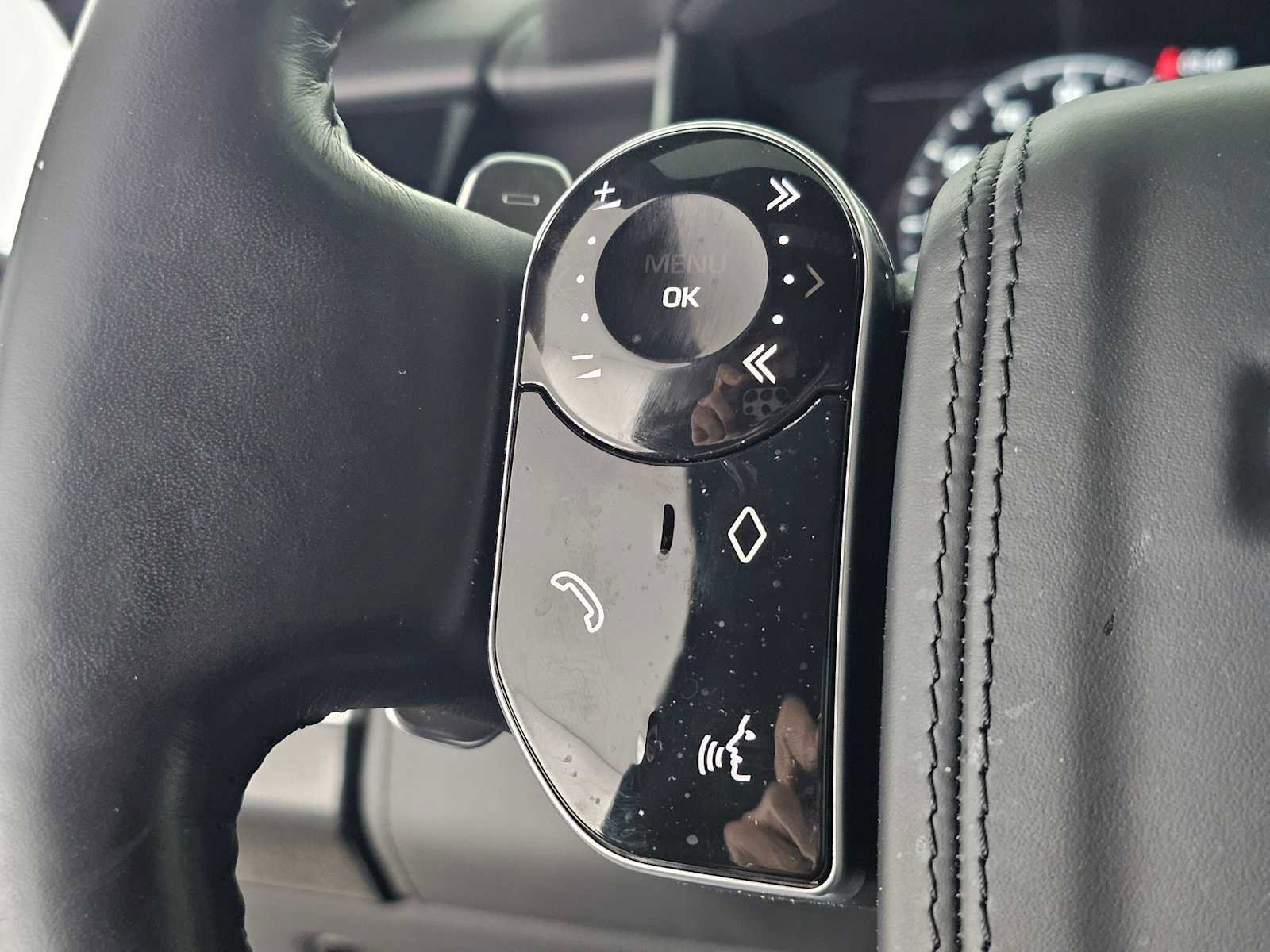 Used 2021 Land Rover Range Rover Long Wheelbase Autobiography image 28