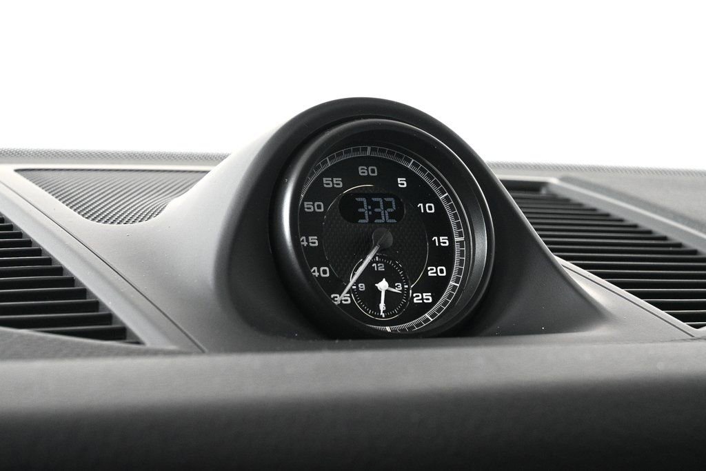 Certified 2026 Porsche Macan image 18