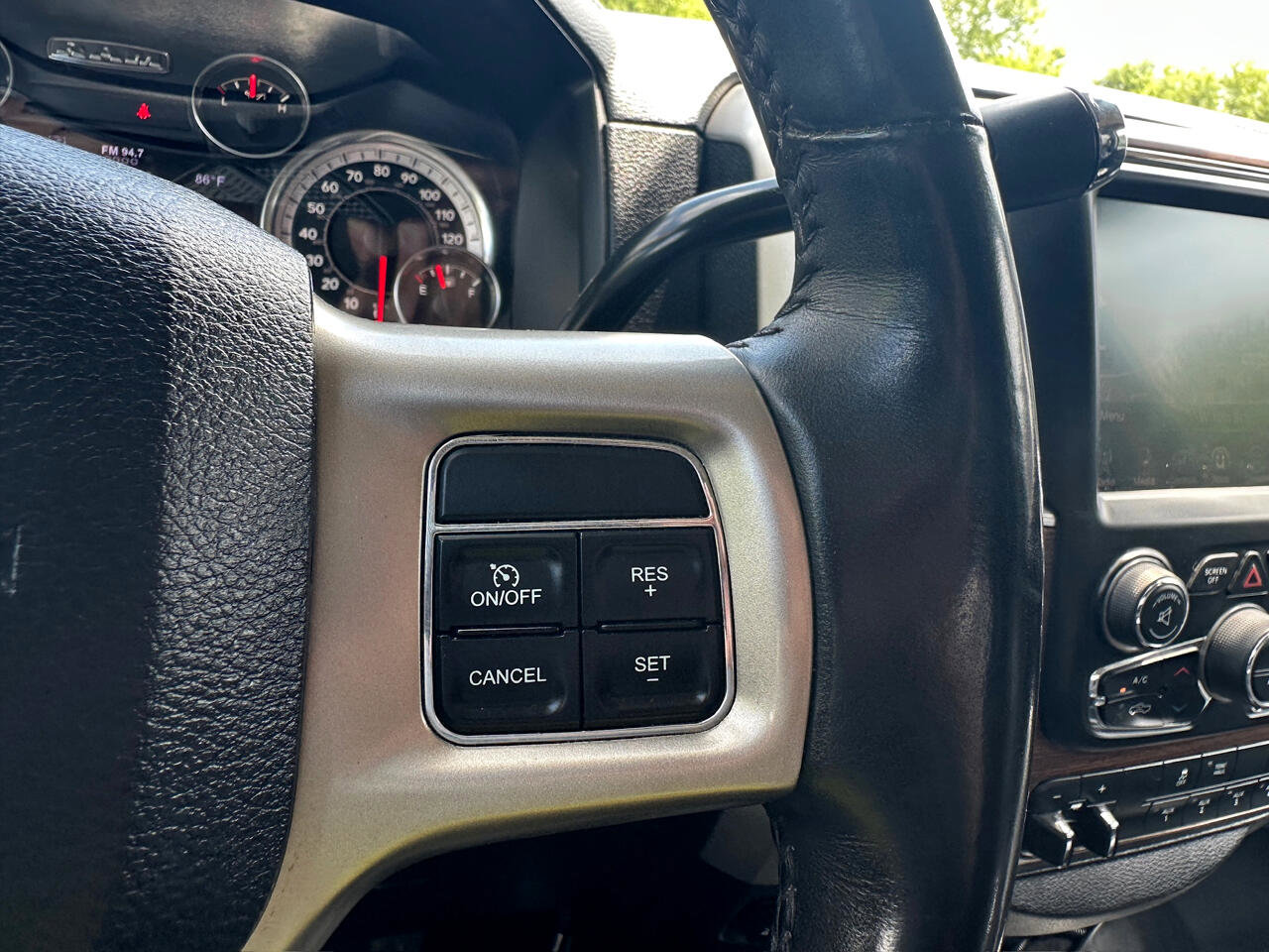 Used 2017 RAM 2500 Laramie w/ Sport Appearance Group image 32