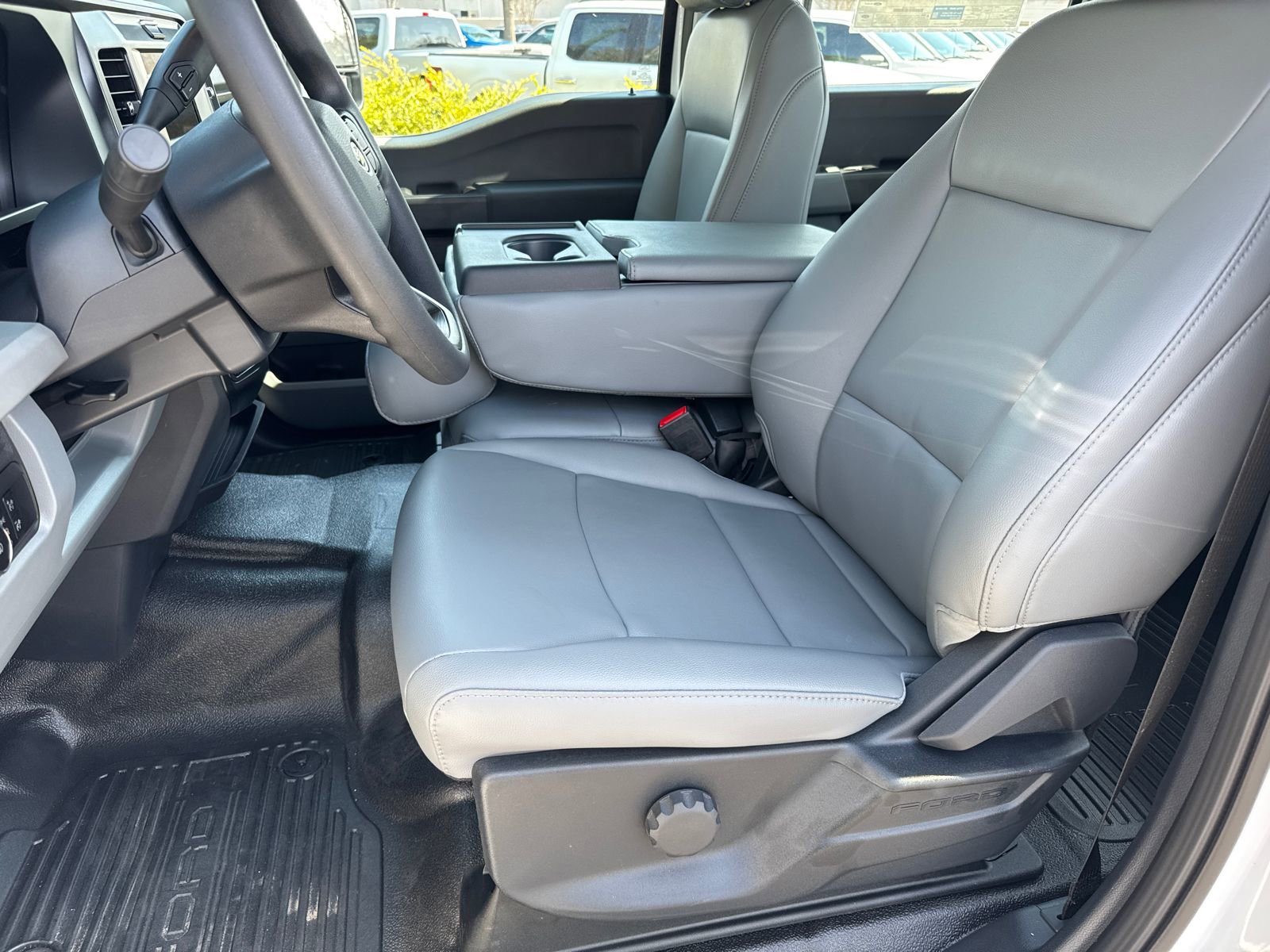 New 2026 Ford F350 XL w/ XL Chrome Package image 9