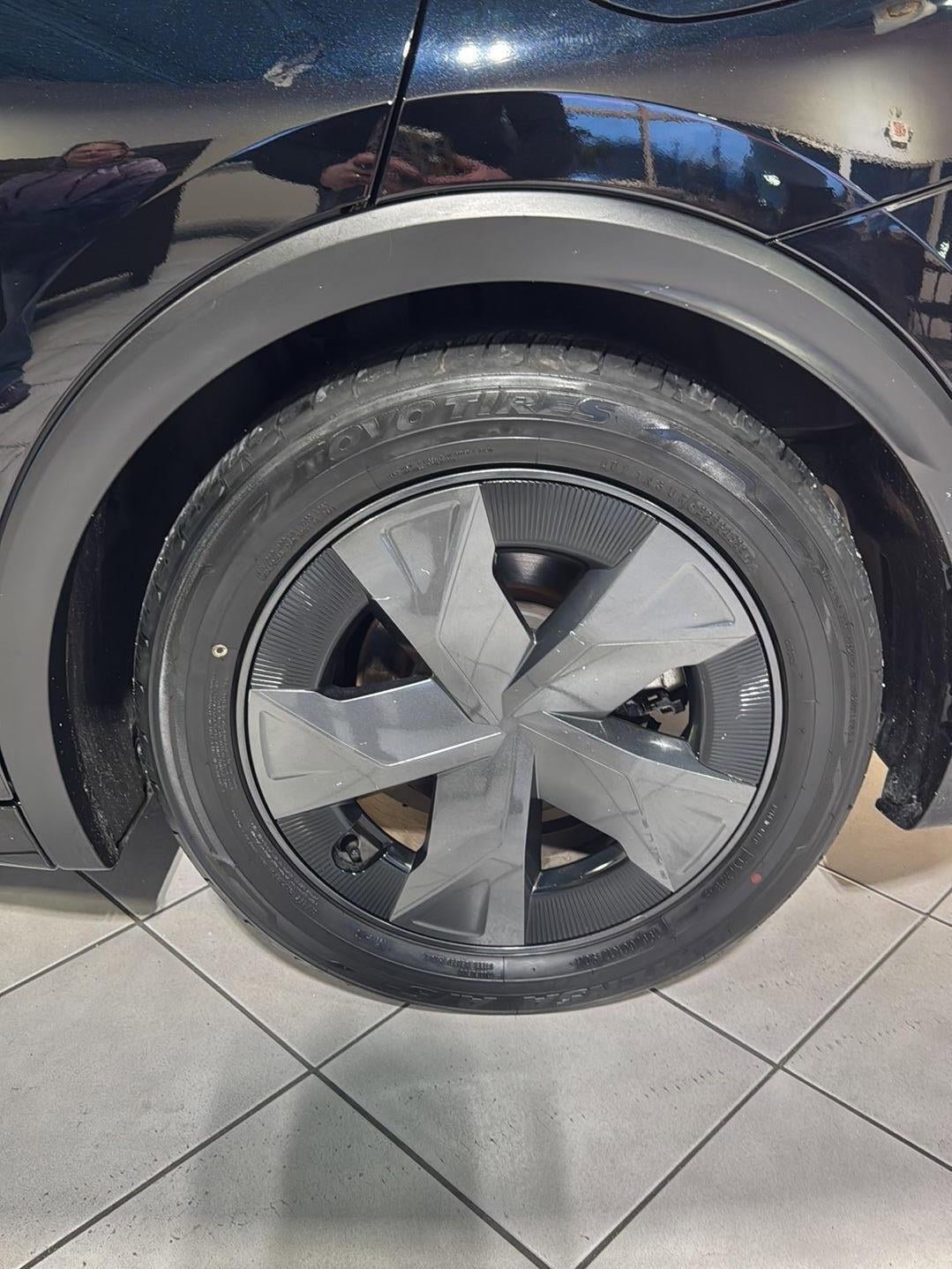 Used 2024 Toyota Prius LE image 27