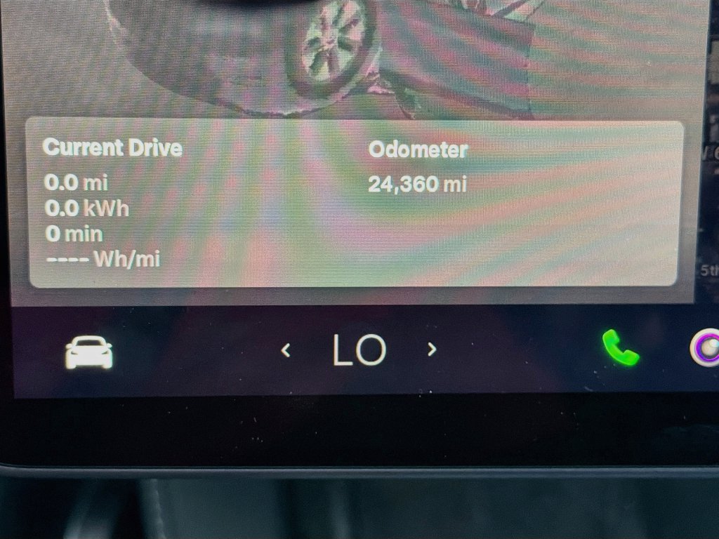 Used 2024 Tesla Model Y Long Range AWD/4WD image 11