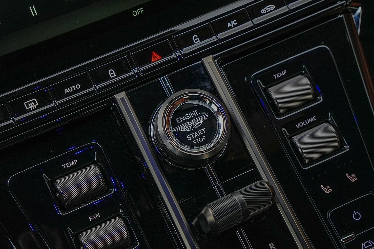 New 2026 Aston Martin V8 Vantage S image 27