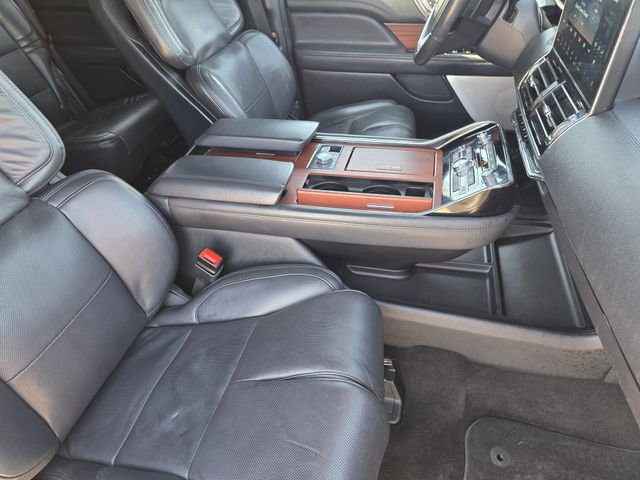 Used 2024 Lincoln Navigator Reserve image 12