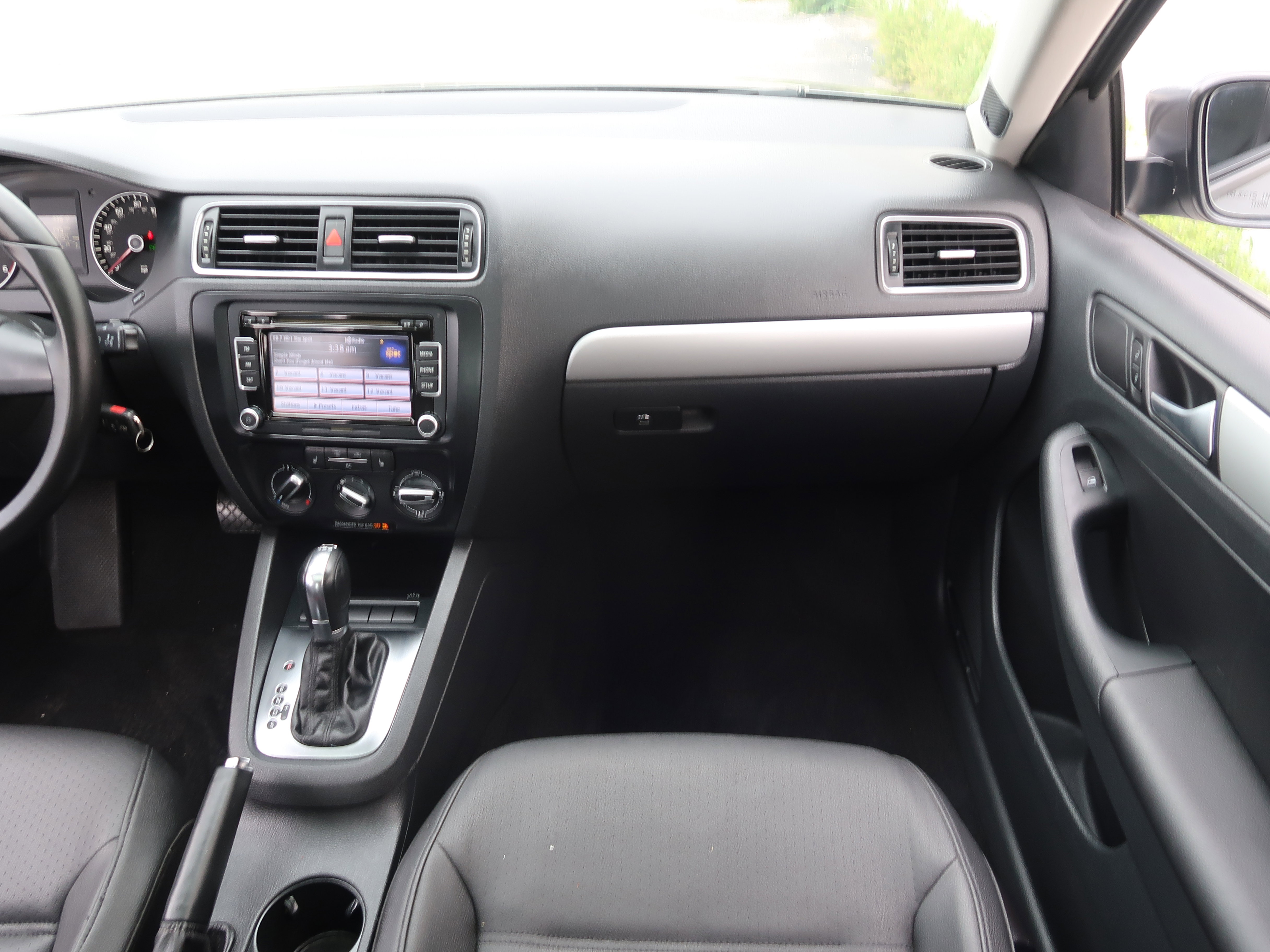 Used 2012 Volkswagen Jetta TDI FWD image 15