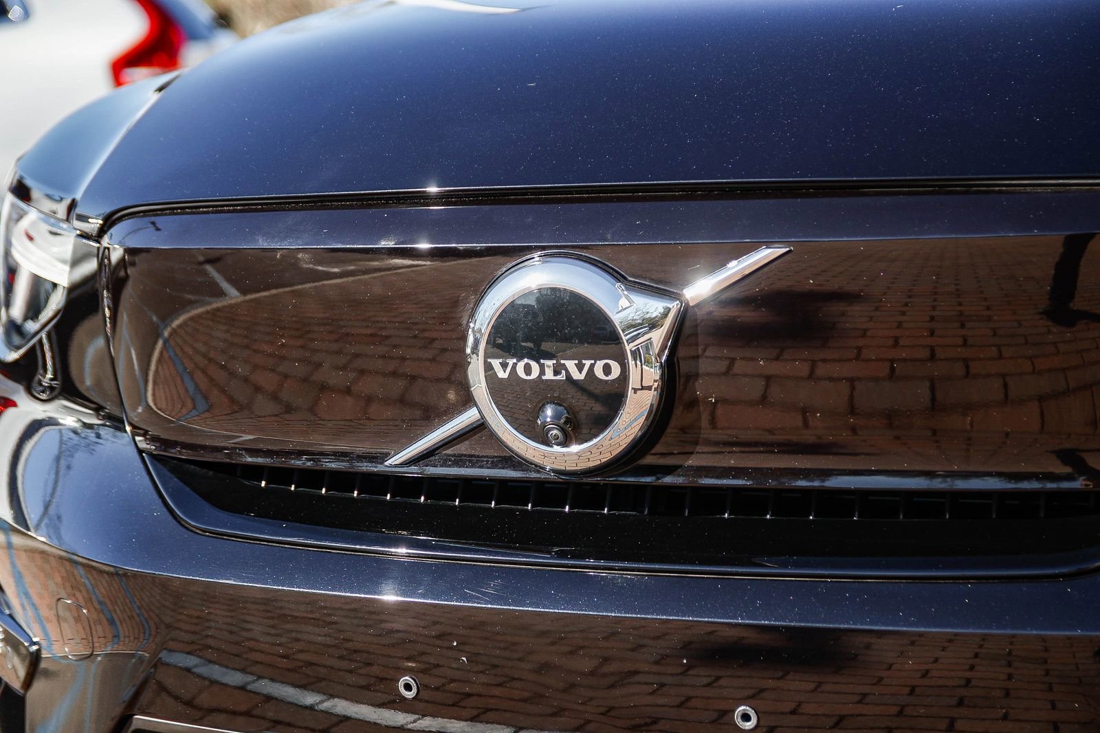 Used 2023 Volvo XC40 Recharge Plus image 13