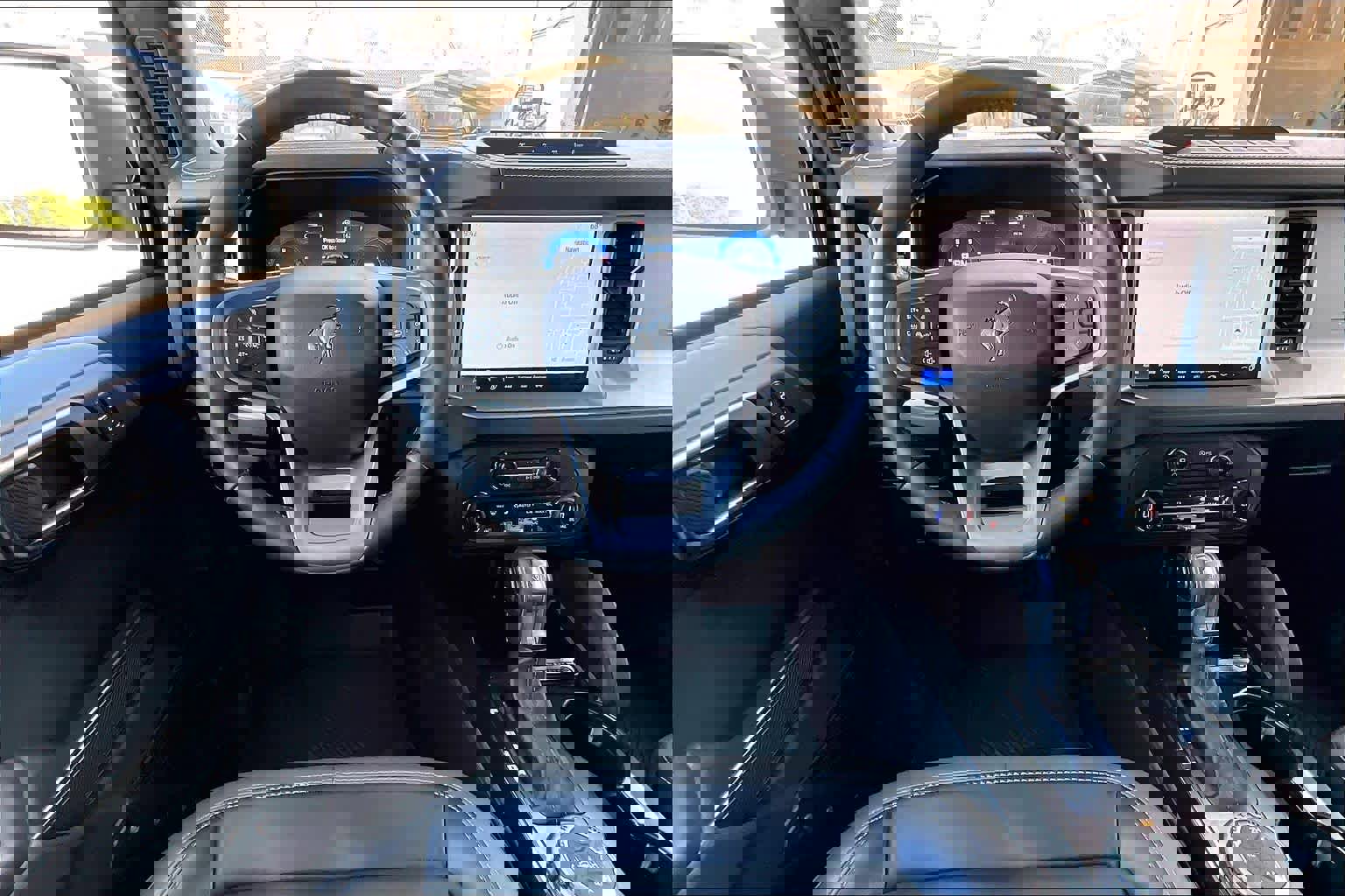 Used 2025 Ford Bronco Outer Banks w/ Sasquatch Package image 12