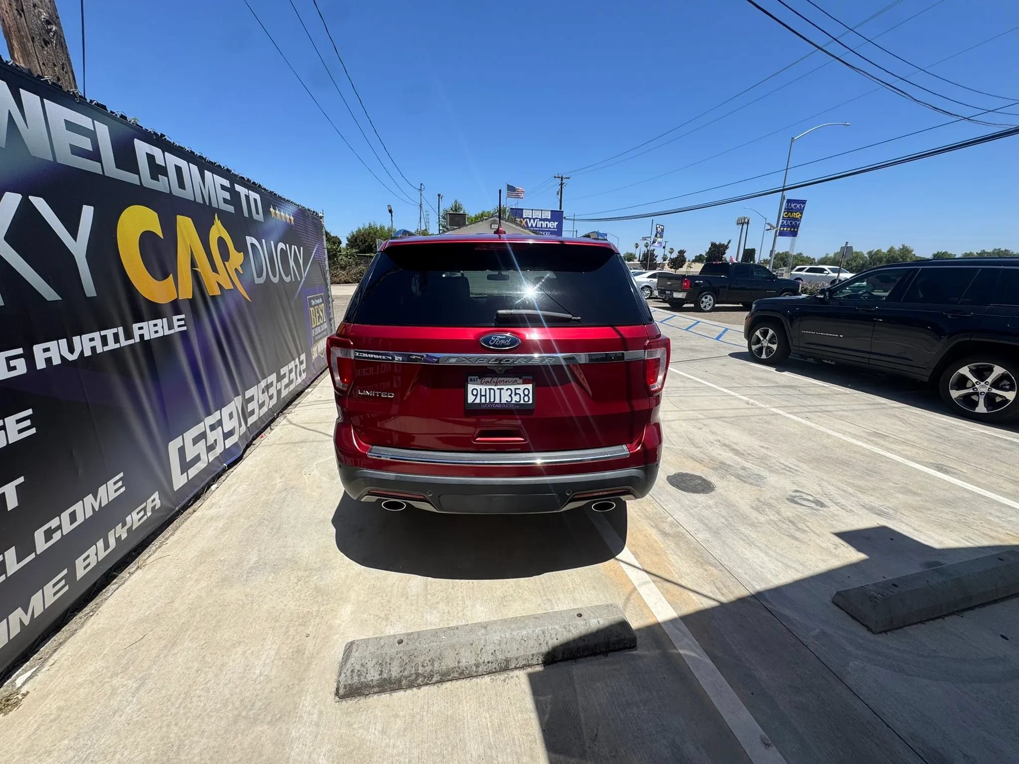 Used 2019 Ford Explorer Limited w/ Class III Trailer Tow Package FWD image 4