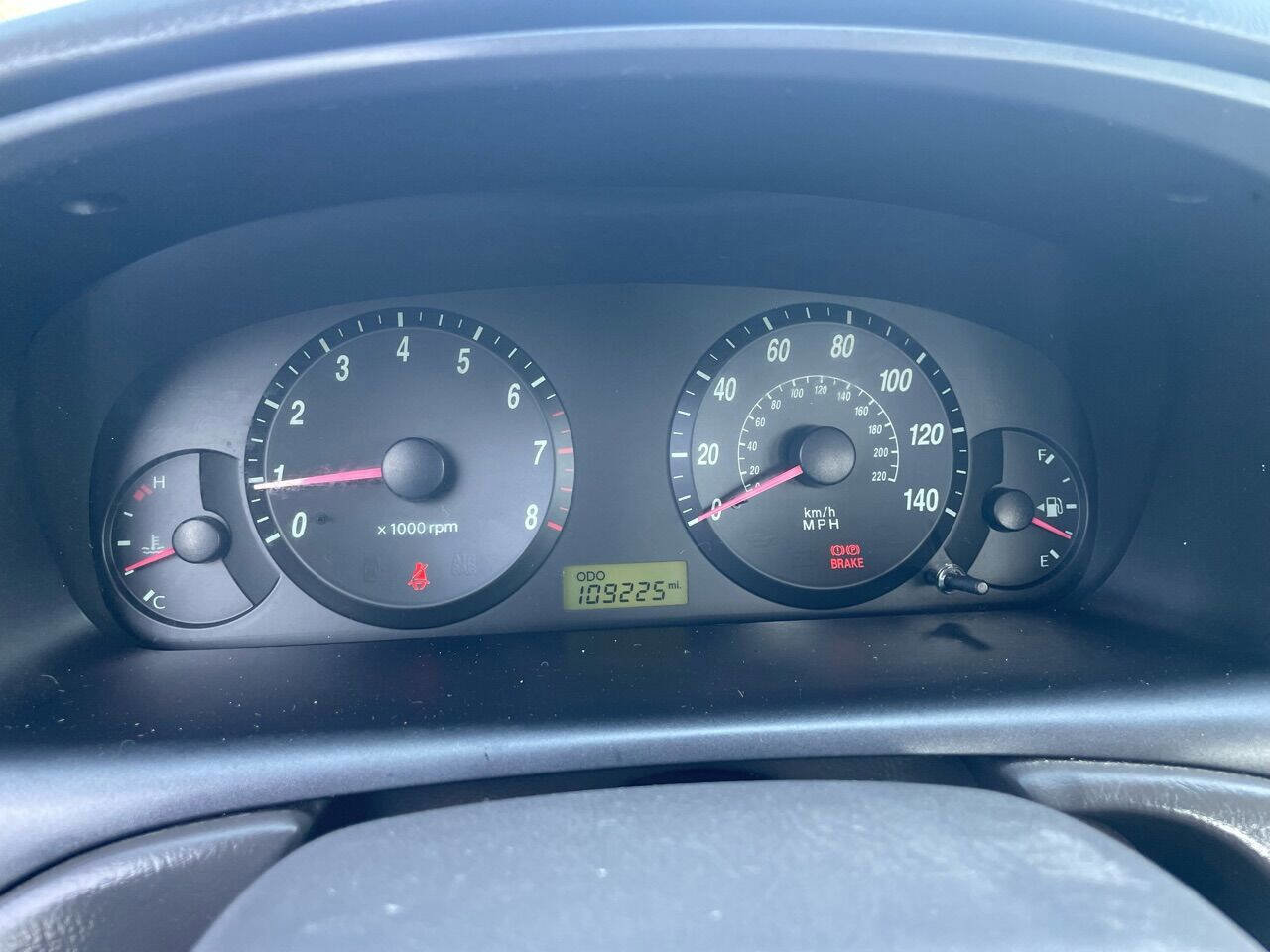 Used 2004 Hyundai Elantra GLS image 9