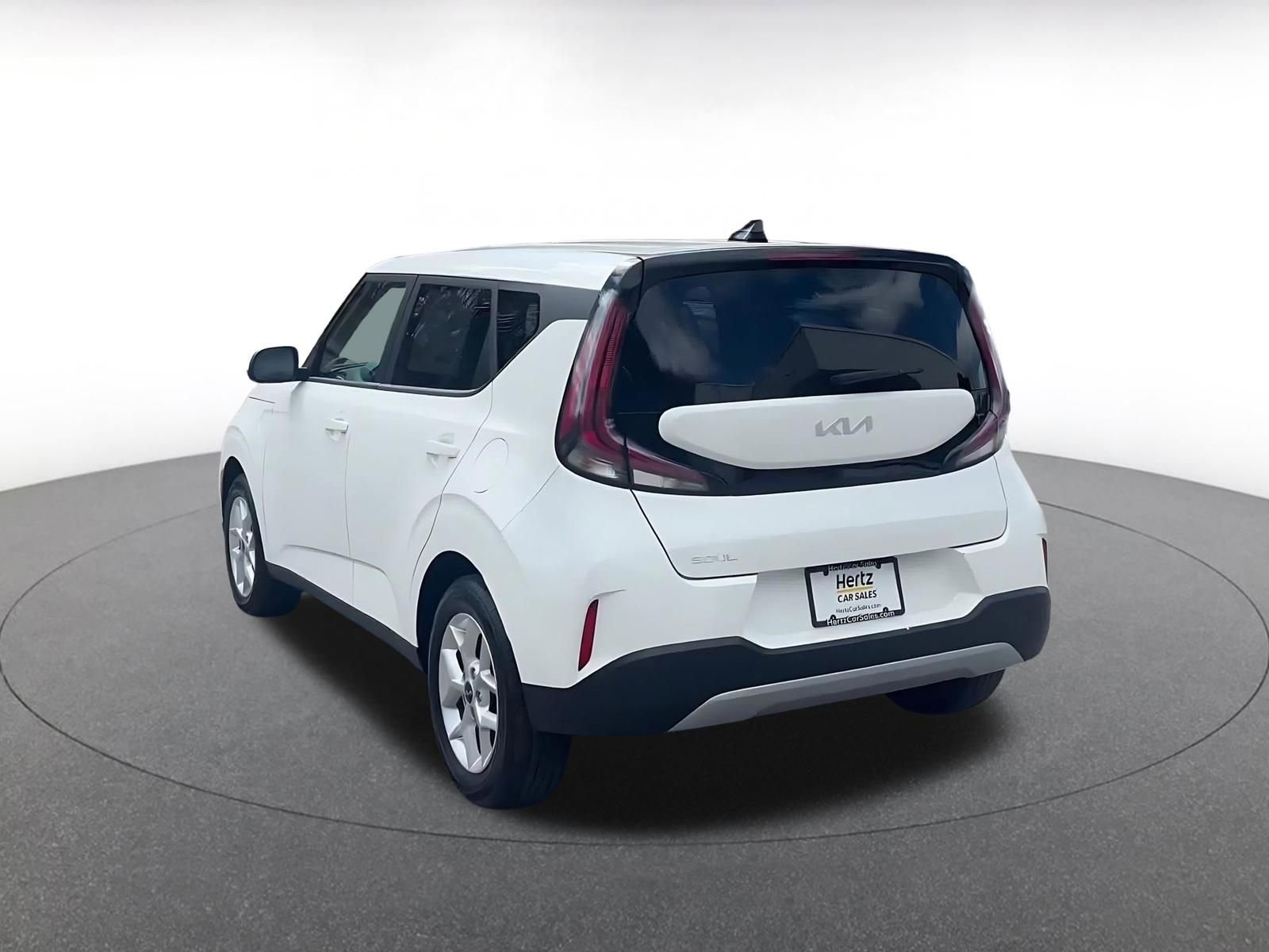 Used 2025 Kia Soul LX w/ LX Technology Package image 11
