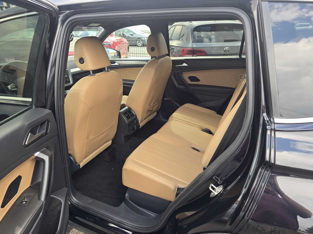 Used 2023 Volkswagen Tiguan SE AWD/4WD image 25