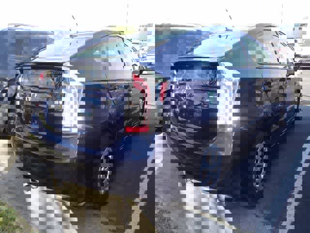 Used 2015 Toyota Prius Three w/ Solar Roof Package image 4