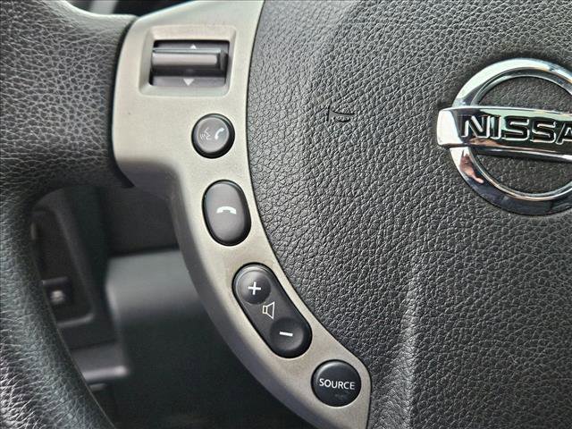 Used 2013 Nissan Rogue SV w/ Premium Pkg image 10