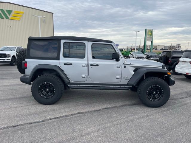 Used 2018 Jeep Wrangler Unlimited Sport image 4