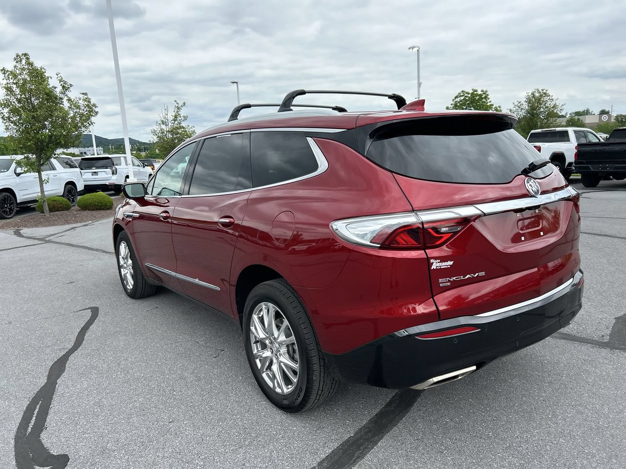 Used 2023 Buick Enclave Premium w/ Experience Buick Package AWD/4WD image 5