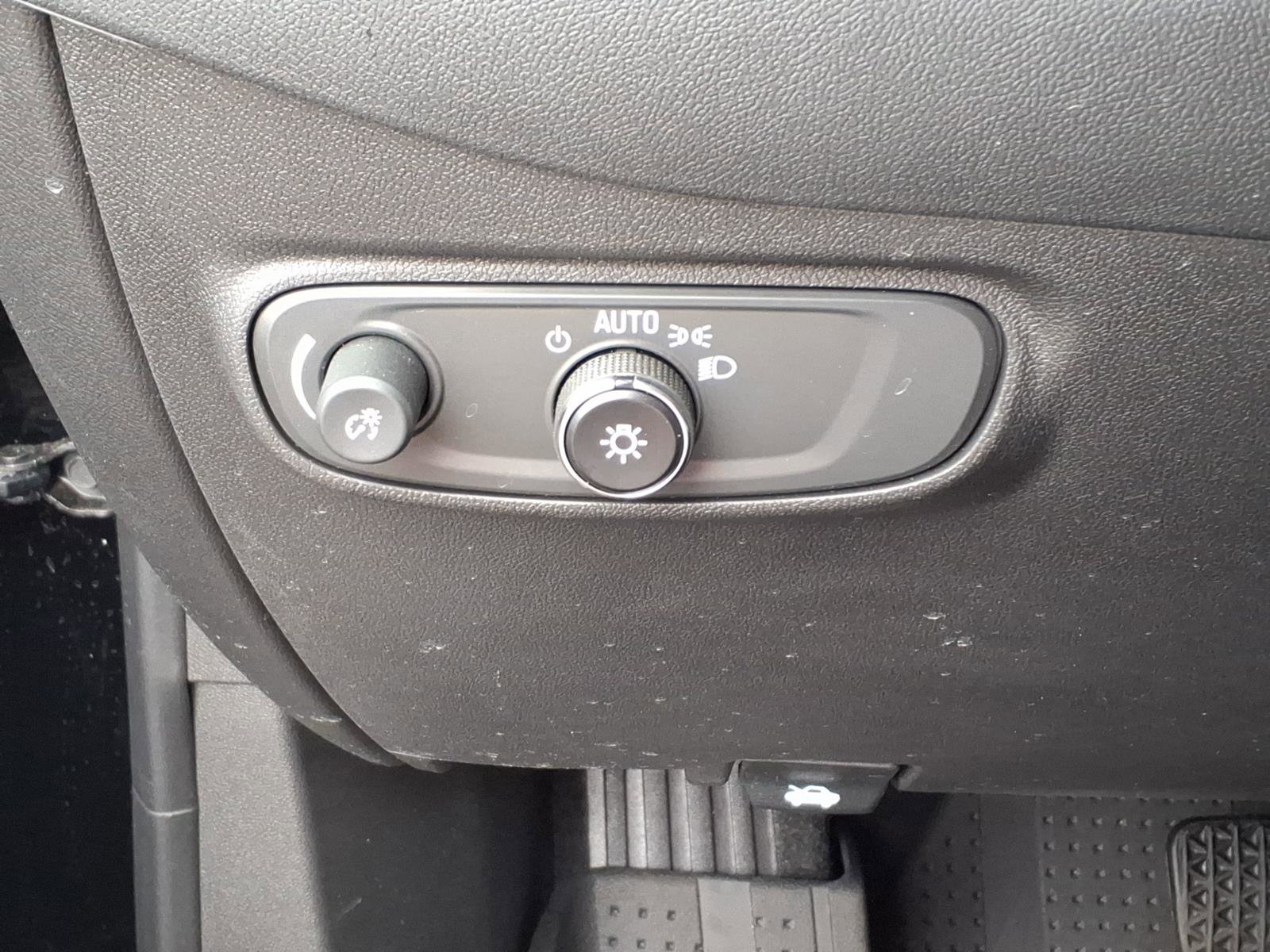 Used 2023 Chevrolet Equinox LT image 23