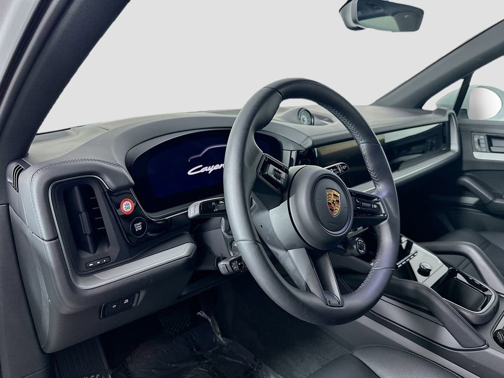New 2024 Porsche Cayenne image 4