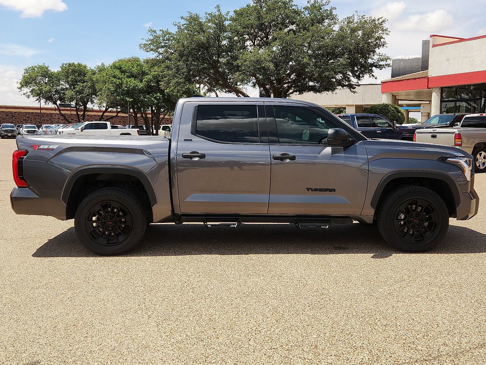 Used 2023 Toyota Tundra SR5 AWD/4WD image 5