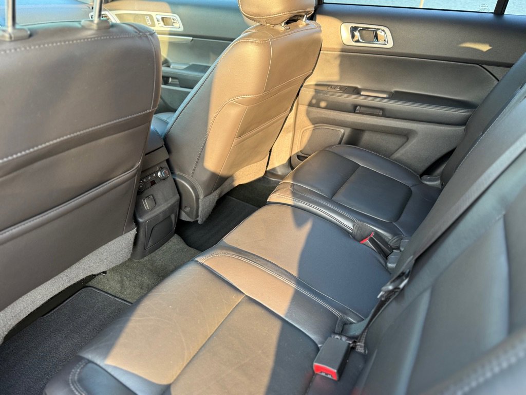 Used 2013 Ford Explorer XLT FWD image 16