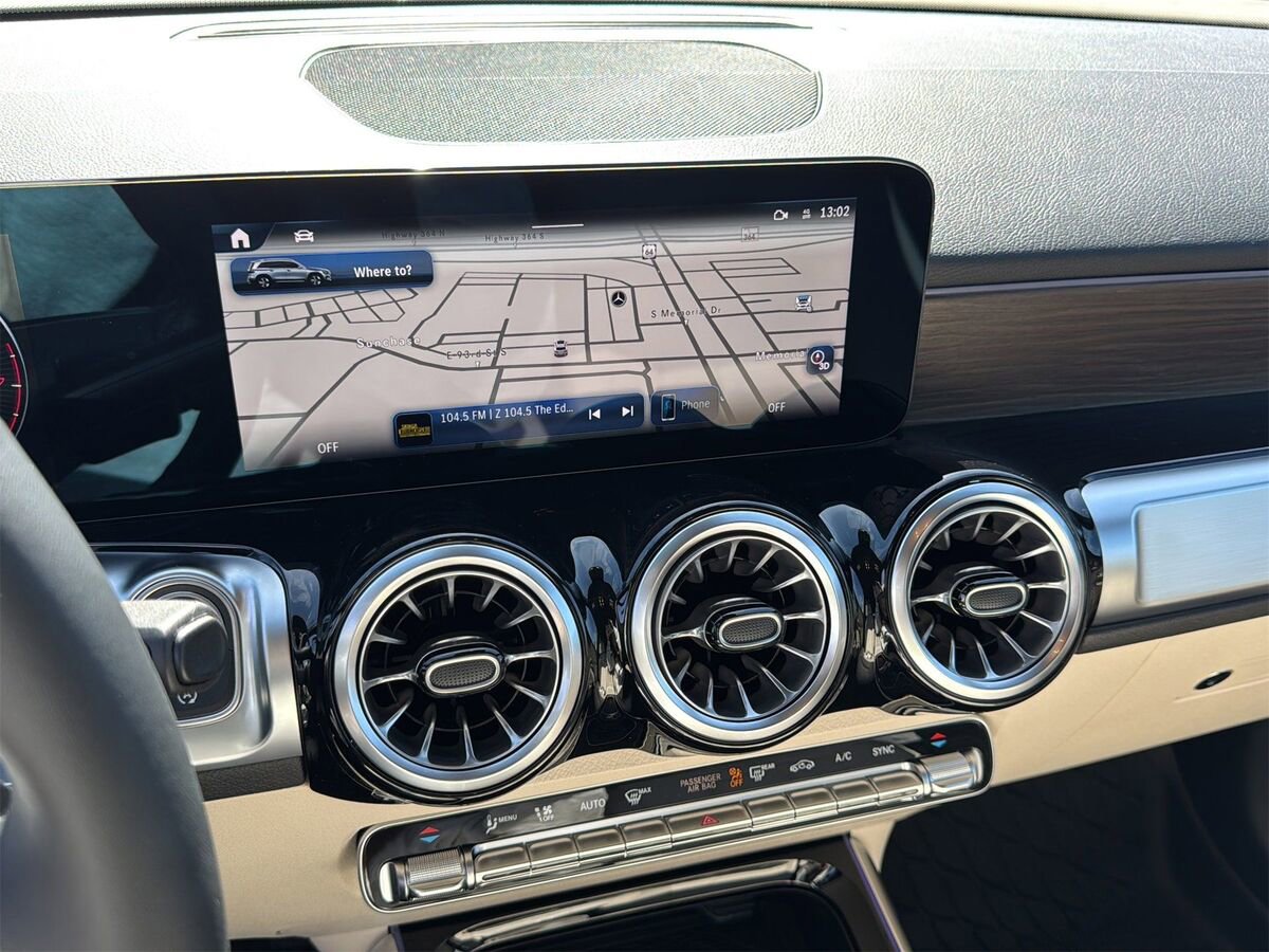 New 2026 Mercedes-Benz GLB 250 image 17