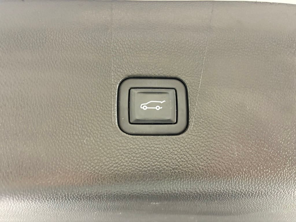 Used 2022 Buick Enclave Premium FWD image 56