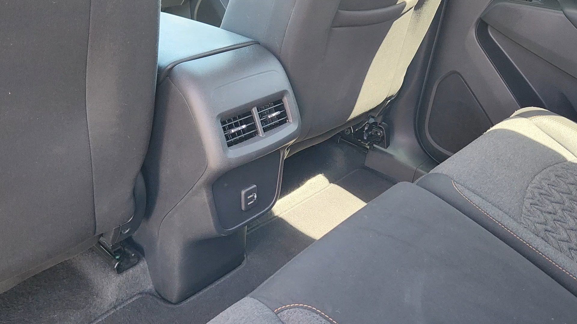 Used 2024 Chevrolet Equinox LT image 17