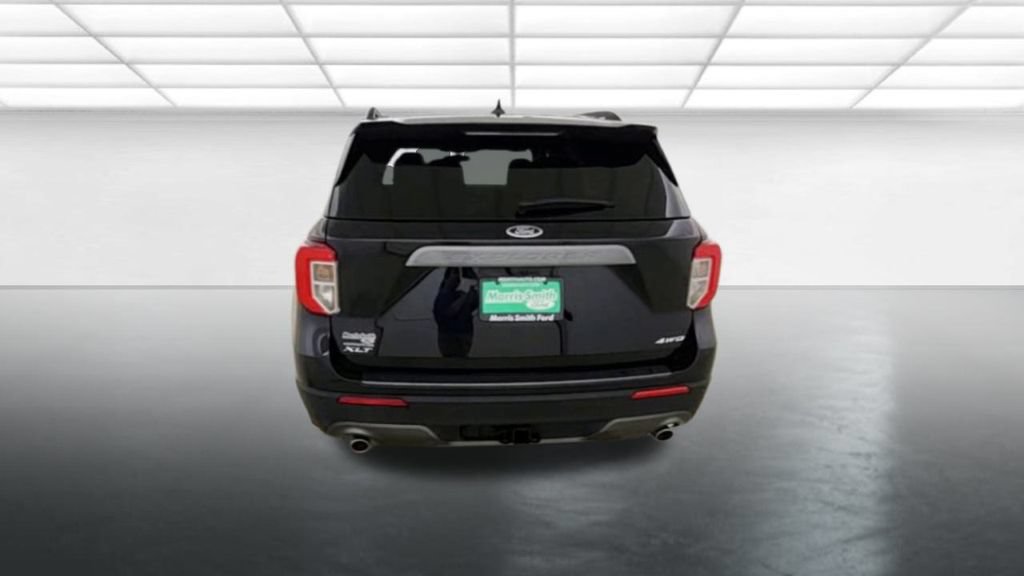 New 2024 Ford Explorer XLT w/ Equipment Group 202A AWD/4WD image 7