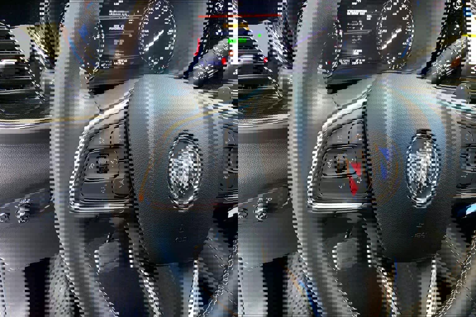 Used 2022 Buick Envision Essence w/ Technology Package II image 24