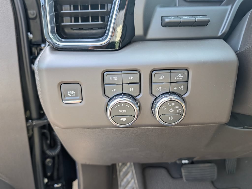New 2026 GMC Sierra 1500 Denali w/ Denali Reserve Package AWD/4WD image 8
