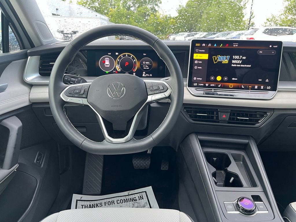 Certified 2025 Volkswagen Tiguan SE w/ Panoramic Sunroof Package AWD/4WD image 19