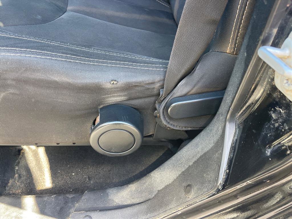 Used 2016 Jeep Wrangler Unlimited Sahara image 9