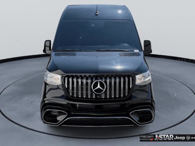 Used 2024 Mercedes-Benz Sprinter 2500 image 2