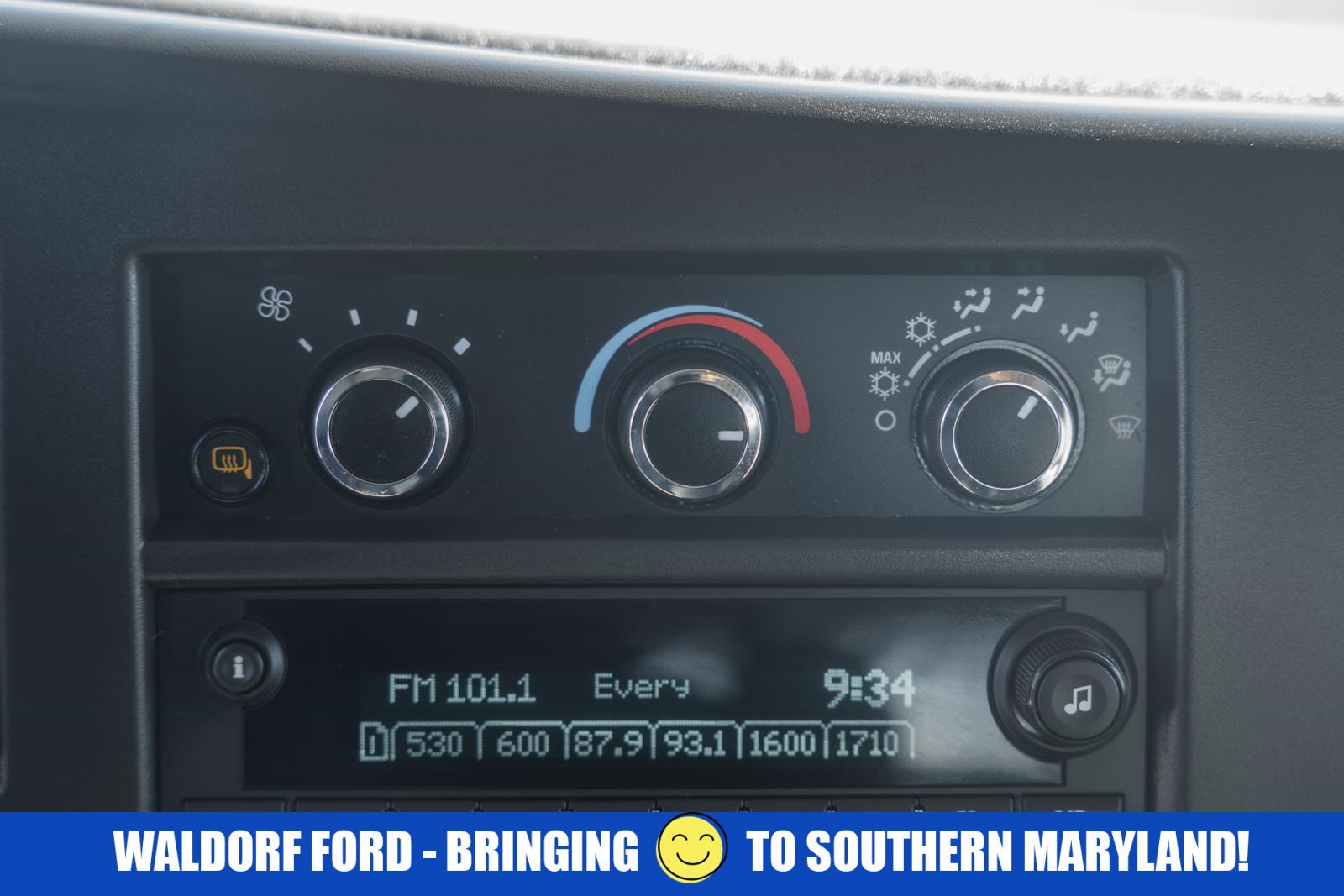 Used 2025 Chevrolet Express 2500 Extended w/ Communications Package image 26