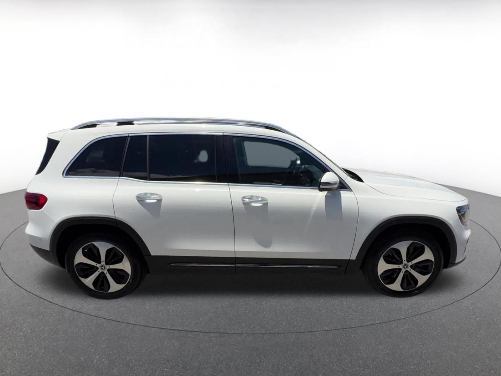 Used 2025 Mercedes-Benz GLB 250 image 16