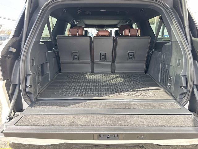 New 2026 Lincoln Navigator L Reserve AWD/4WD image 11
