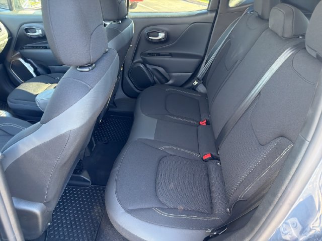 Used 2023 Jeep Renegade Latitude w/ Premium Group AWD/4WD image 25