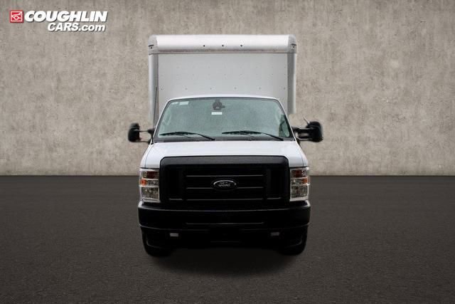 New 2025 Ford E-450 and Econoline 450 Super Duty w/ Driver's Safety Package image 5