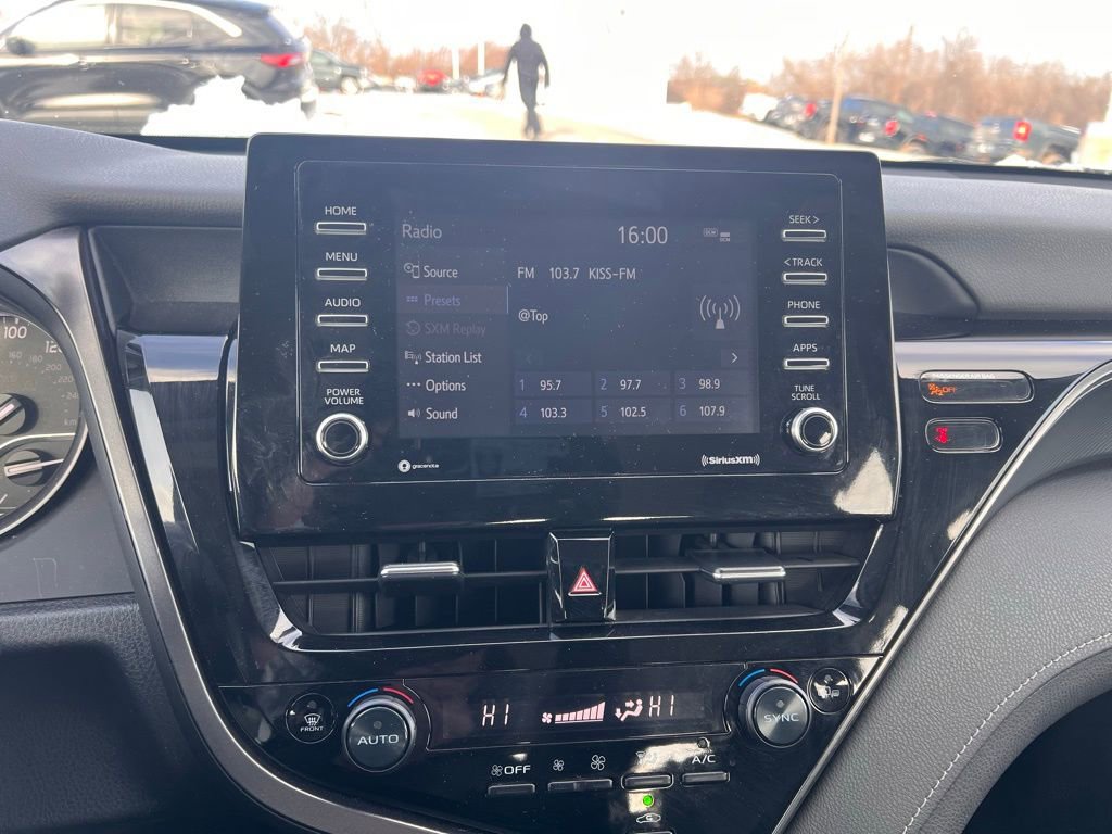 Used 2024 Toyota Camry SE w/ Cold Weather Package image 19