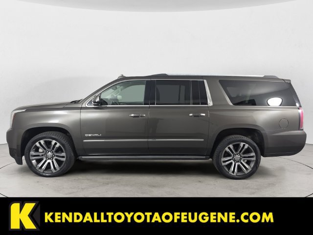 Used 2020 GMC Yukon XL Denali w/ Denali Ultimate Package AWD/4WD image 8