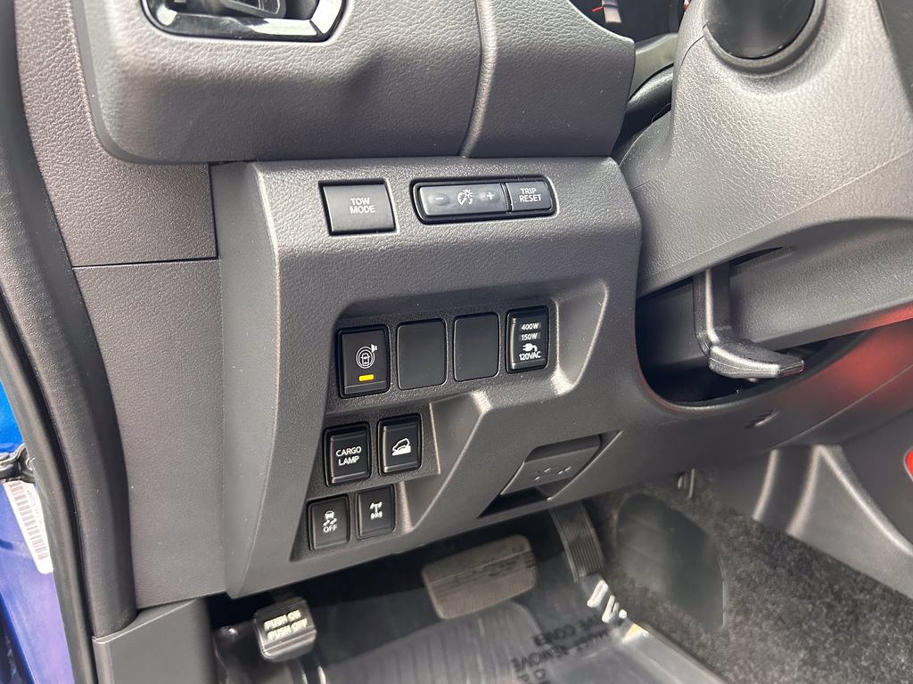 Used 2025 Nissan Frontier PRO-4X w/ Pro Convenience Package AWD/4WD image 12