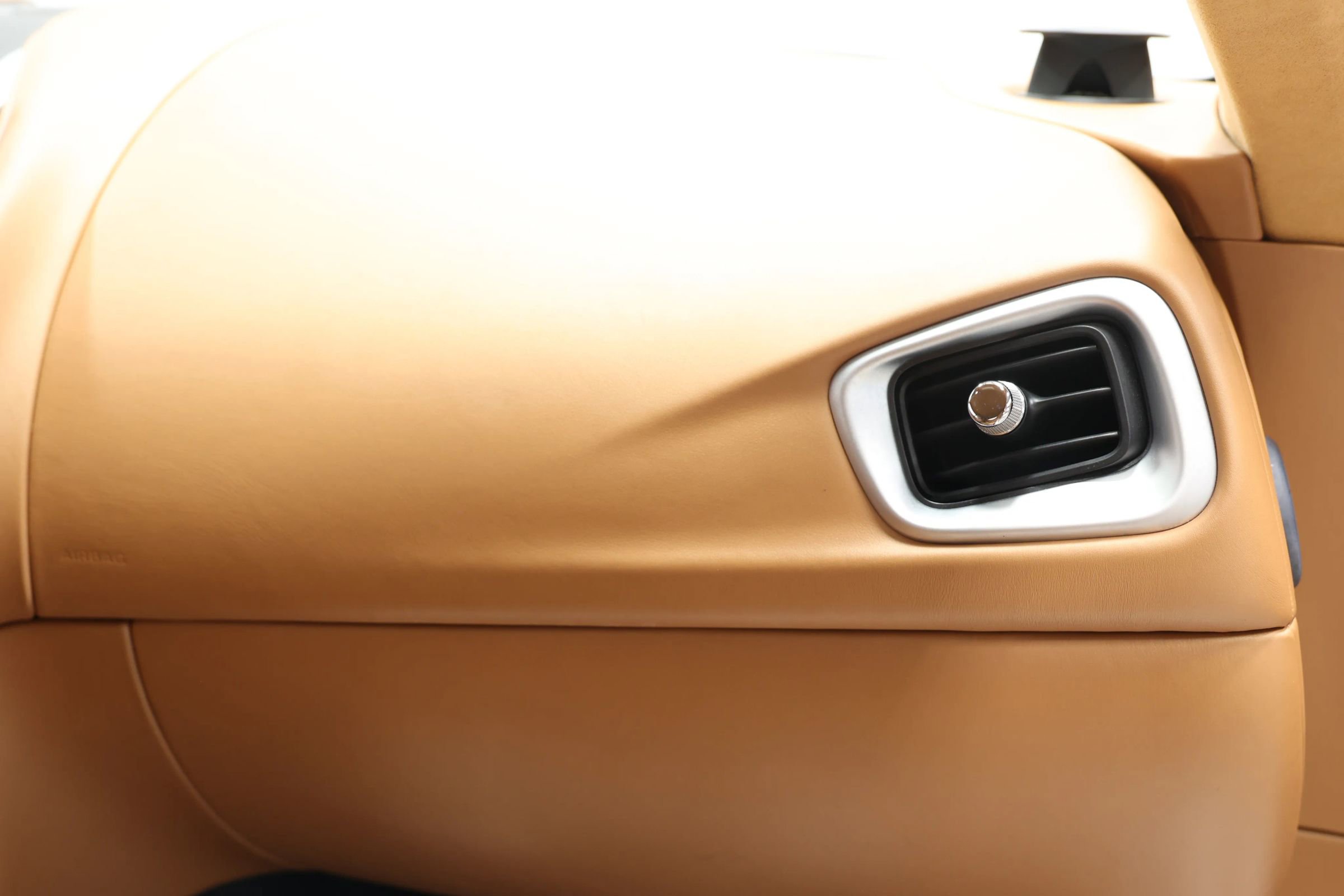 Used 2017 Aston Martin DB11 V12 image 83