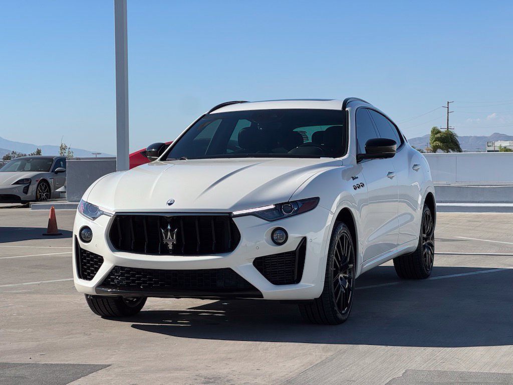 Used 2022 Maserati Levante Modena AWD/4WD image 3