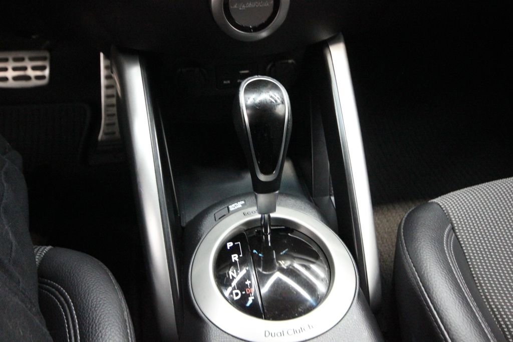 Used 2015 Hyundai Veloster w/ Option Group 02 FWD image 23