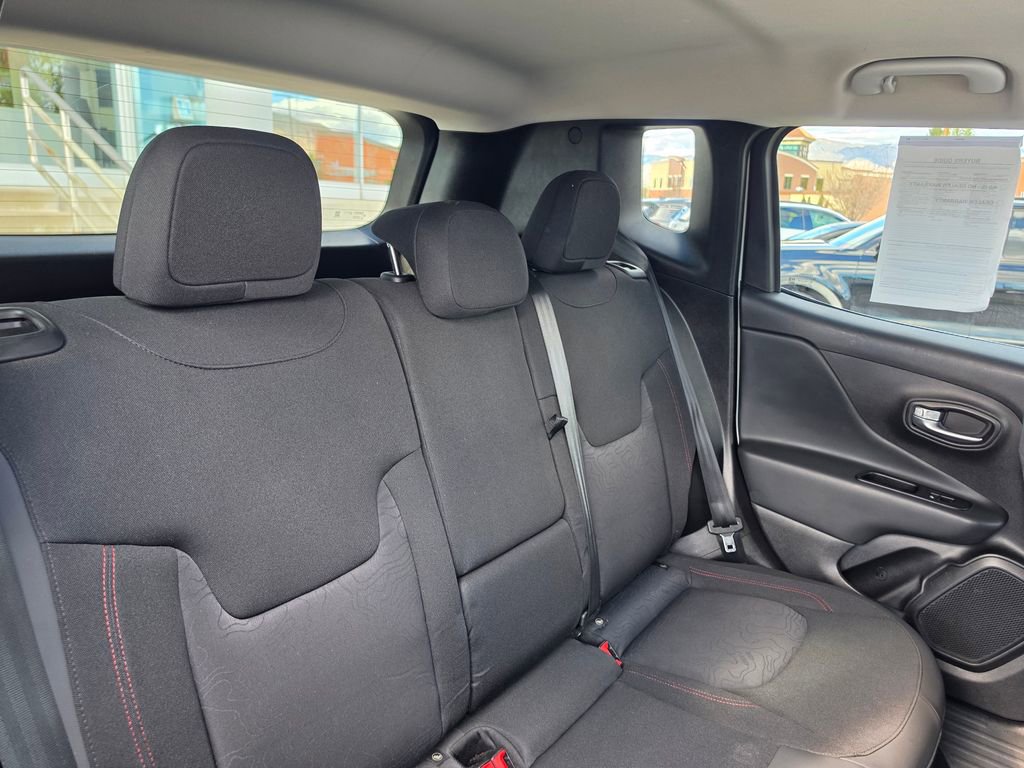 Used 2020 Jeep Renegade Trailhawk w/ Popular Equipment Group AWD/4WD image 13