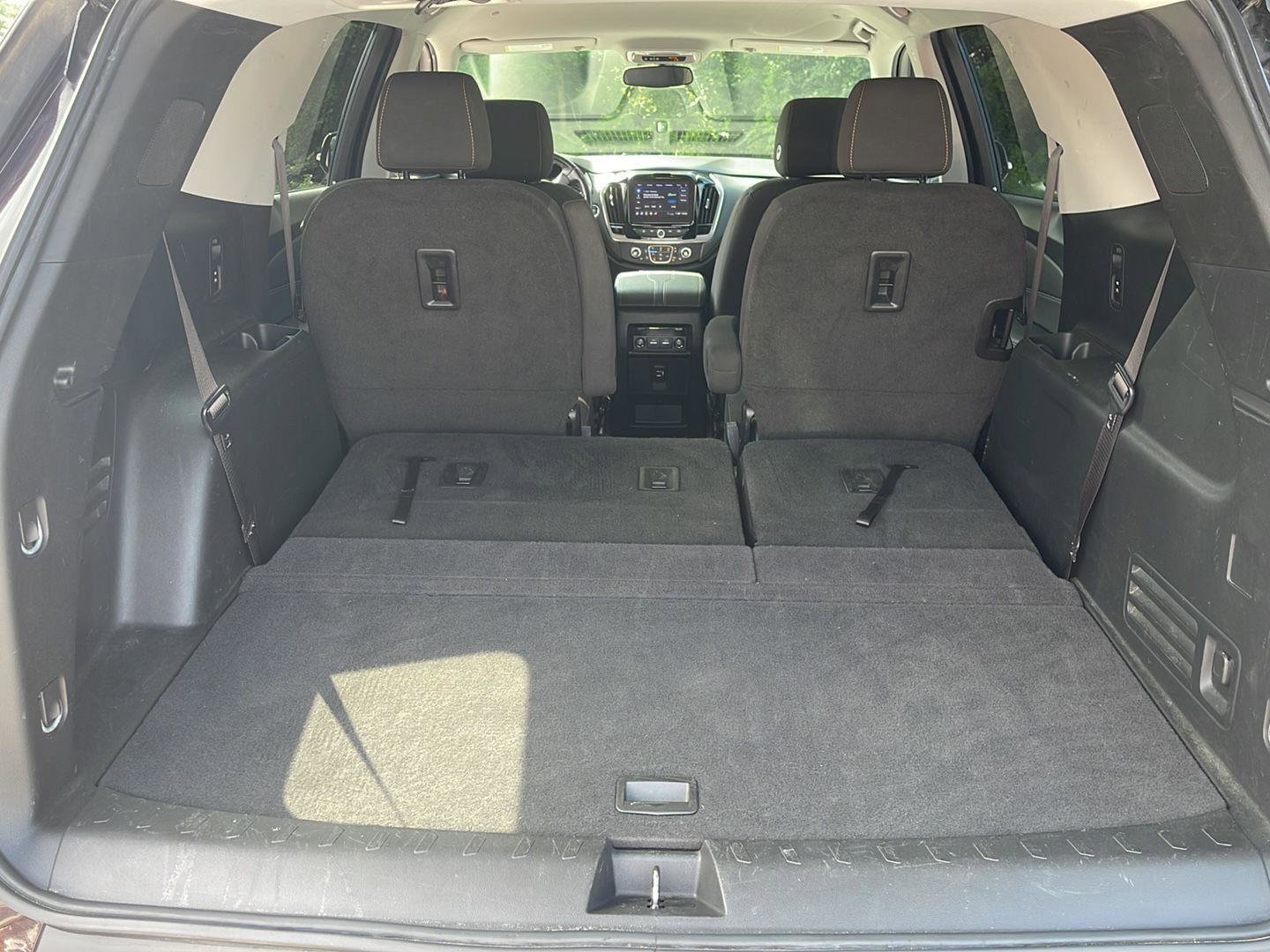 Used 2020 Chevrolet Traverse LT image 8