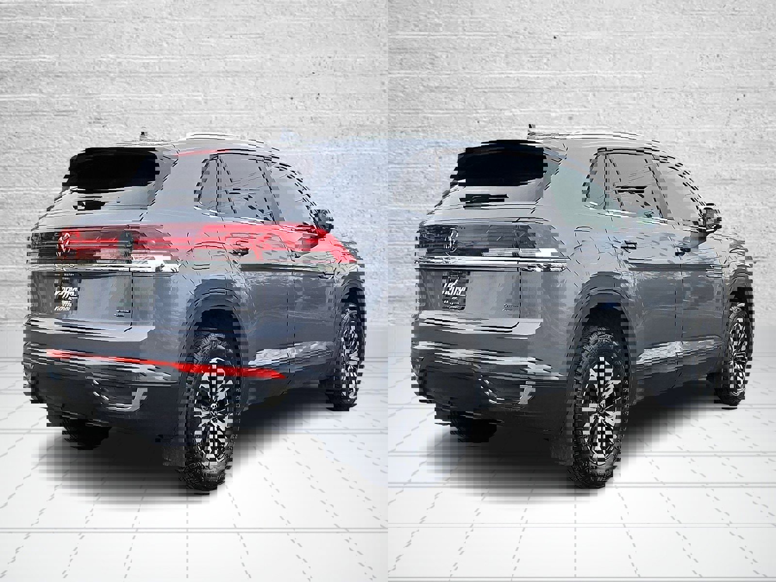 Used 2024 Volkswagen Atlas Cross Sport SE image 6