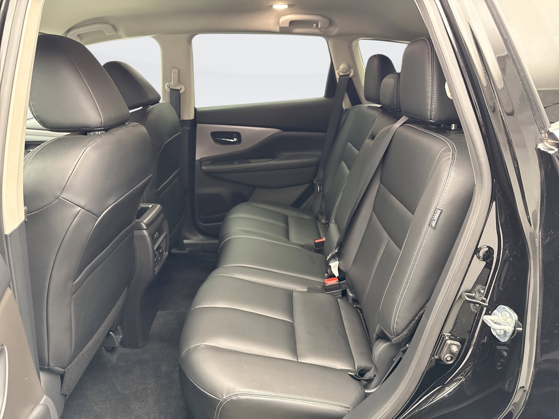 Used 2024 Nissan Murano SV w/ SV Midnight Edition Package image 17