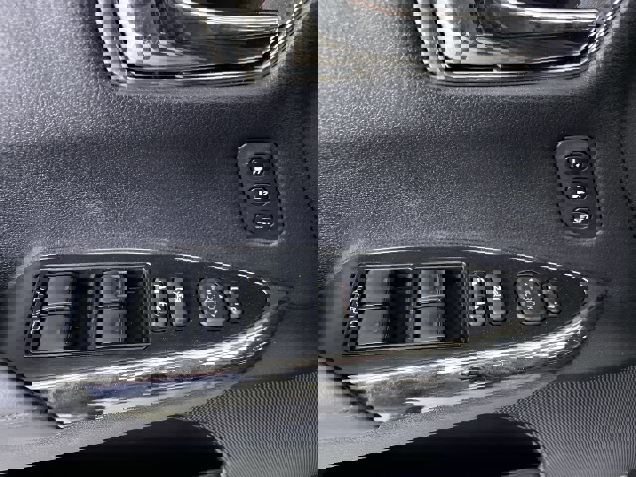 Used 2017 Toyota Avalon XLE Premium w/ All Weather Liner Package image 11