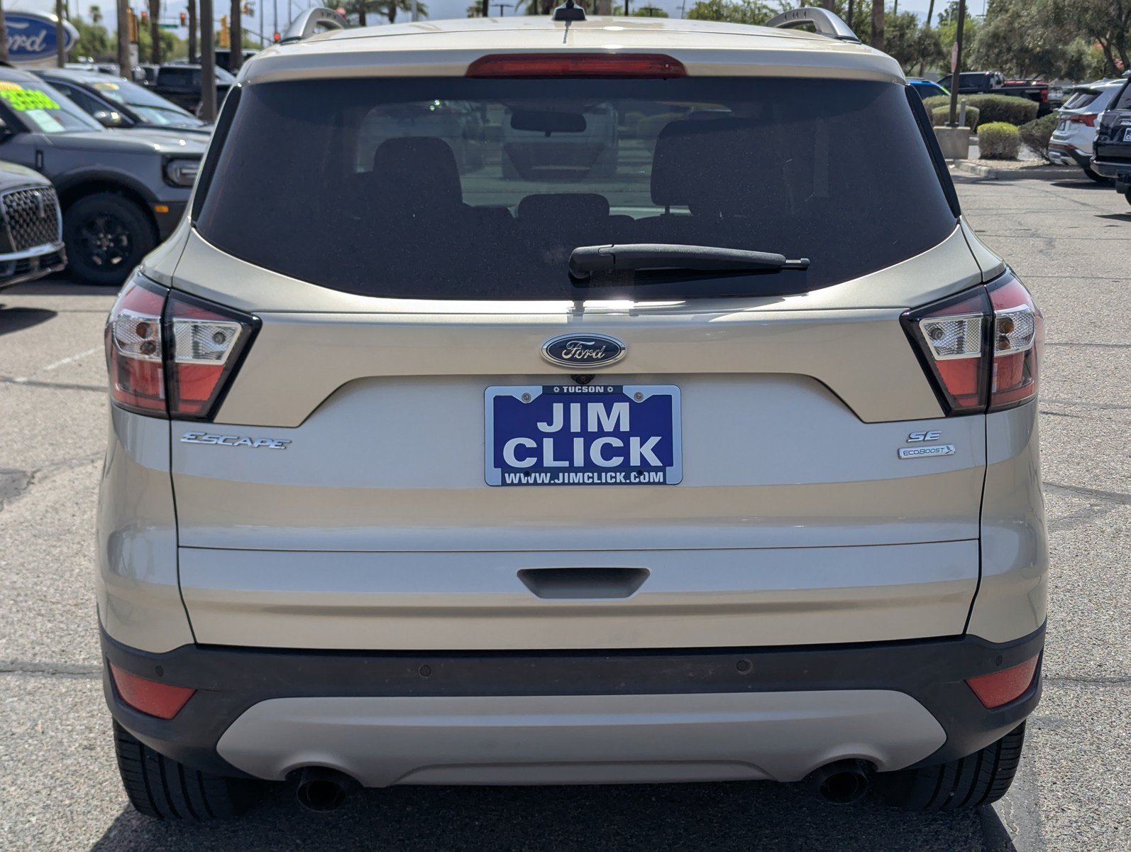Certified 2017 Ford Escape SE w/ Equipment Group 201A FWD image 3