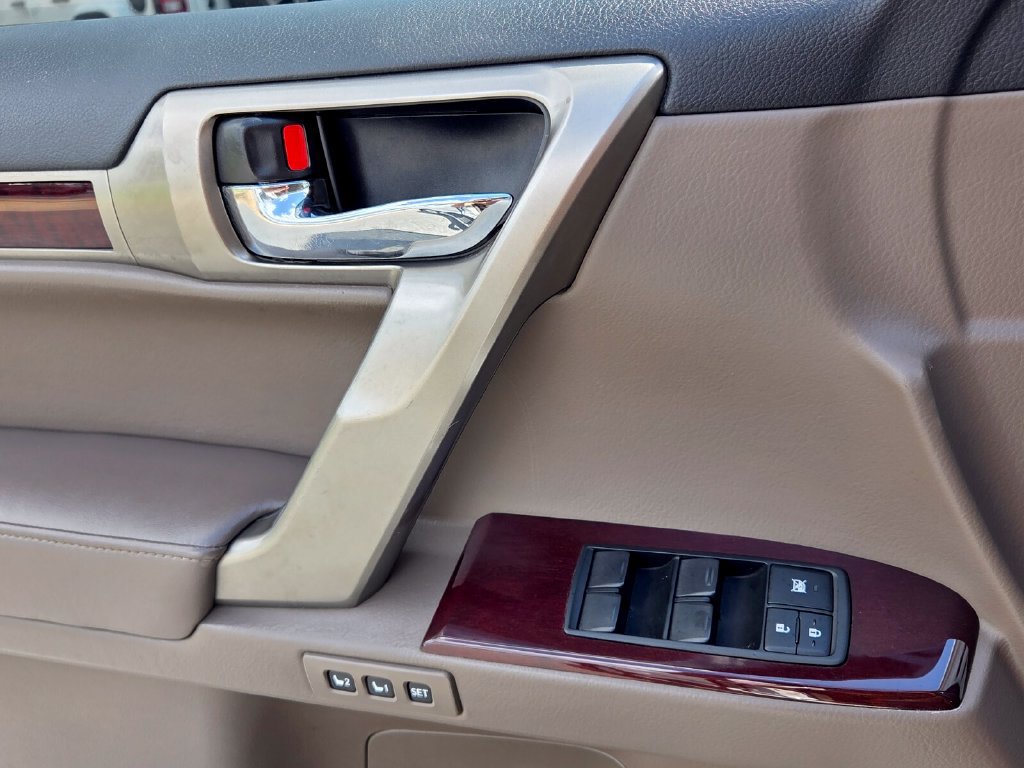 Used 2019 Lexus GX 460 Premium AWD/4WD image 32